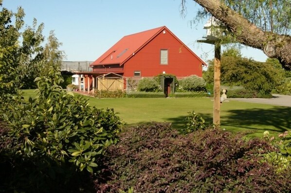 Ryland Estate barn