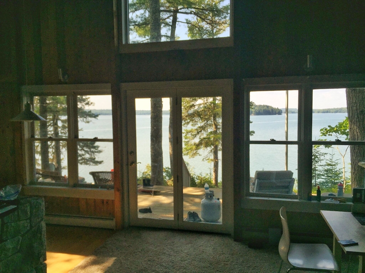 “Escape” to a Waterfront Artist’s Home on Secluded Evergreen Point, Taunton Bay