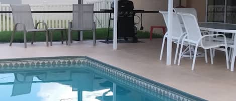 Grill for your use and pass through window to the kitchen.