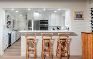 New renovated kitchen and breakfast bar
