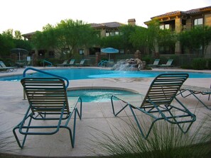 Relax and enjoy the 3 heated pools, 3 spas, 2 gyms, and gas BBQ grills poolside!