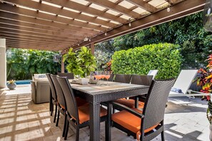 Outdoor dining