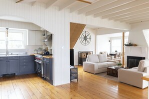 Kitchen/Living area