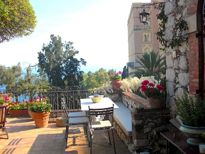 CASA OASI con terrazza e vista.