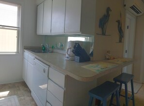 Kitchen with dishwasher 