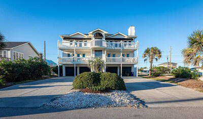 Featured image of post Steps to Prepare Emerald Isle Beach Houses With Private Pool