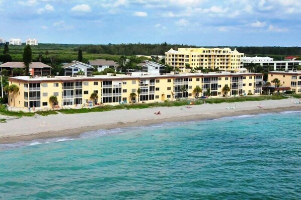 Aerial image of Fisherman's Cove Condo at Turtle Beach on Siesta Key