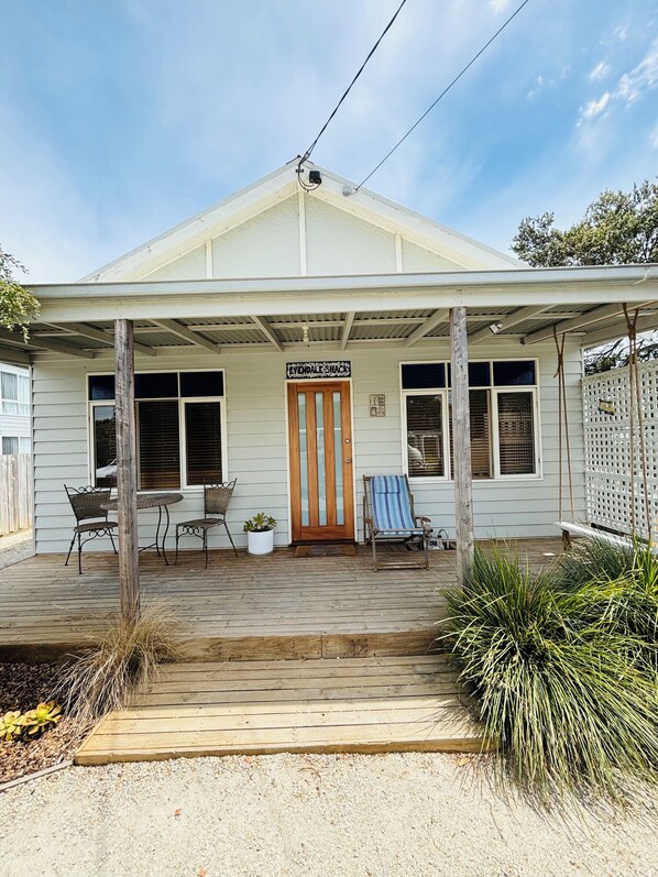 EVENDAYLE SHACK