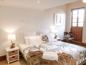 King bedroom 