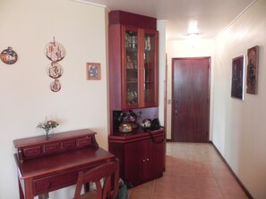 Interni