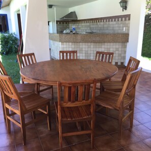 Outdoor dining