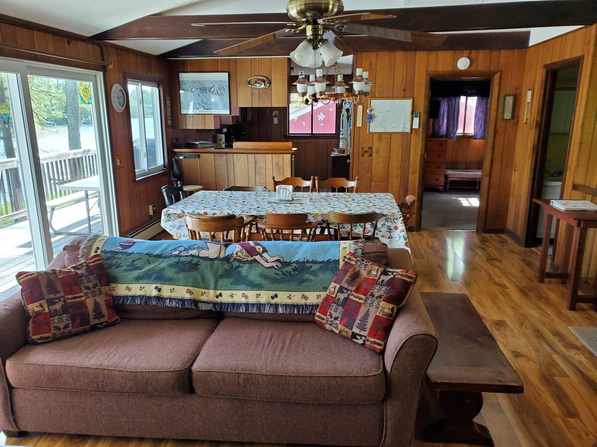 Waterfront Home on Locke Lake