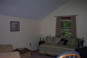 Loft Bedroom (Den)