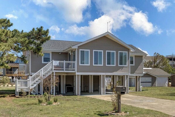 Front Exterior of Bay View