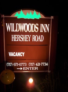 Hershey Park Just 3 miles  From Wildwoods Inn Hershey Road Pets stay free charge