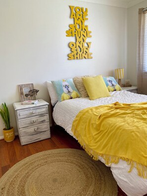 2nd (cockatoo) bedroom with double bed
