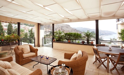 Apartment mit Swimming-Pool und Terrasse In Taormina Zentrum Luxury Residence