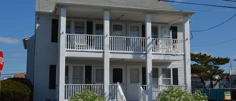 Just Beachy at 15th
Beach home for families and families at heart!