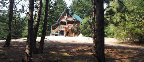 Mountain Laurel cabin at The King's Pines