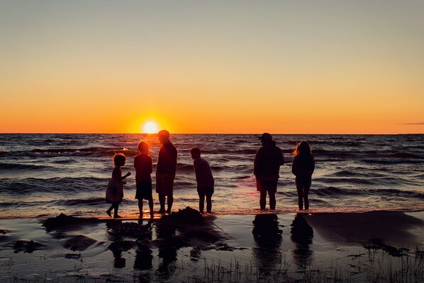 Family time and sunsets. Nothing better!