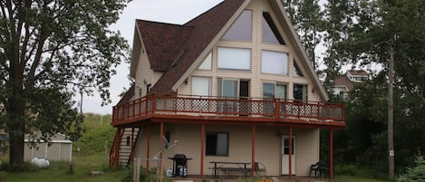 Sahara Lakeshore Chalet