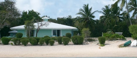 The Barefoot Beach house...a tranquil setting right on a sandy beach.....