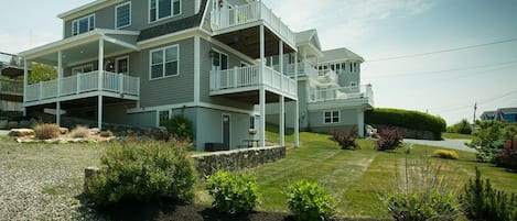 Elevated House taking advantage of premium ocean views.