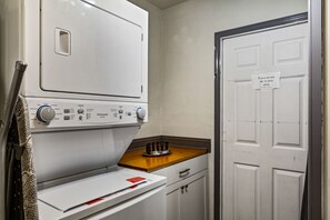 Washer and Dryer in Main Bath, New in 2022.