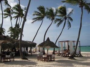  Beach Restaurant