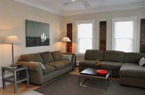 Spacious living area and great art!