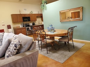 Formal dining area for up to 6 off the kitchen and family room 