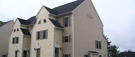 Evergreen Condos - Laconia