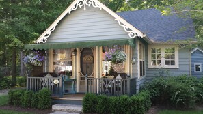 Relax on the front porch & watch the world go by 