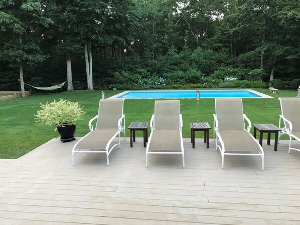 backyard with garden & hammock