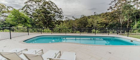 Relax Amongst the Gum Trees