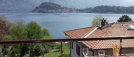 Enjoy the sunny balcony overlooking Bellagio