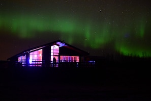 The house and northern lights