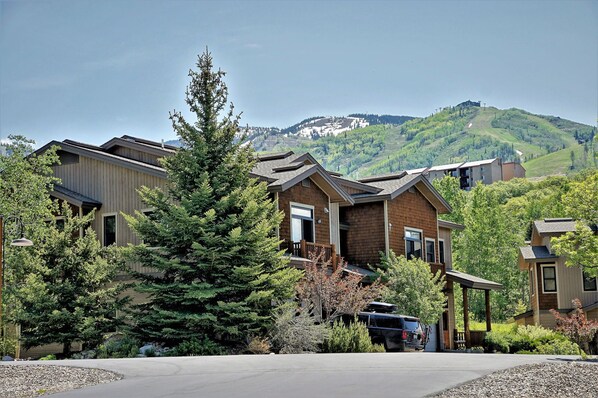 Exterior view of the end unit town home