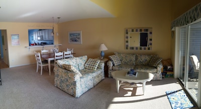 Bethany Bay Family Condo, Quiet and Relaxing, Wetland Views, Four Bedrooms