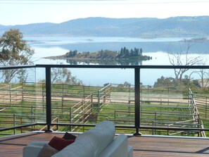 Stockyards 2, Jindabyne - spectacular view!