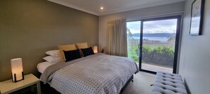 Stockyards 2, Jindabyne - Bedroom 3 - Can be1 King Bed OR 2 Single Beds