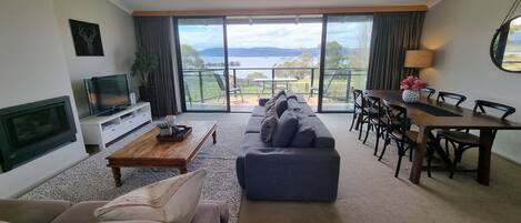 Stockyards 2, Jindabyne - Lounge, Dining and View