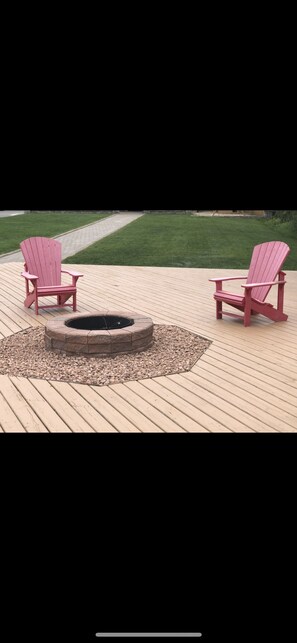 Outdoor fire pit near the water