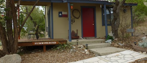 Hummingbird Cabin