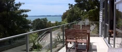 Lounge deck views