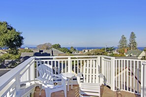 Roof top deck- Gorgeous view of Monterey Bay