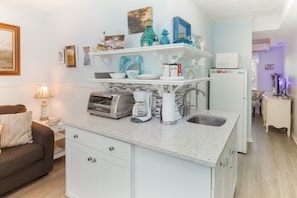 Great studio kitchen with all essentials