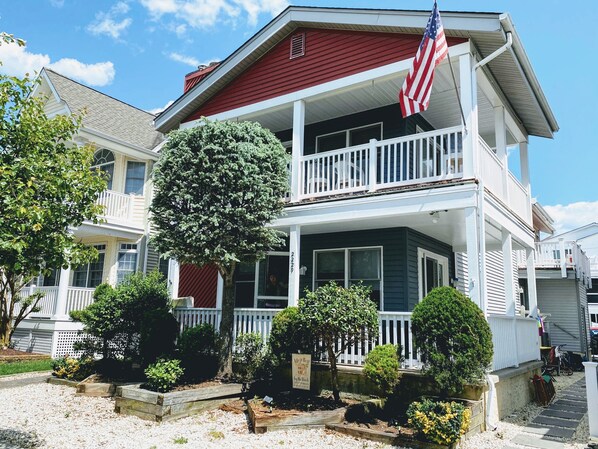 Between 22nd and 23rd Street - Central Ave - beach side 