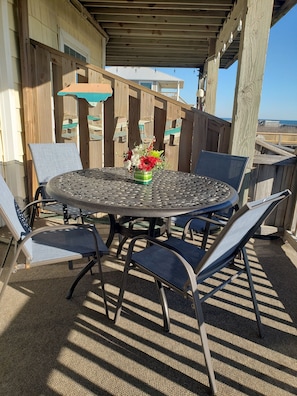 Beautiful deck with plenty of seating!