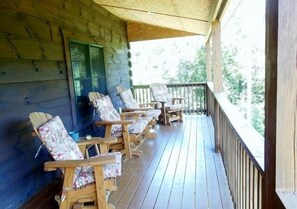 Front porch sitting area